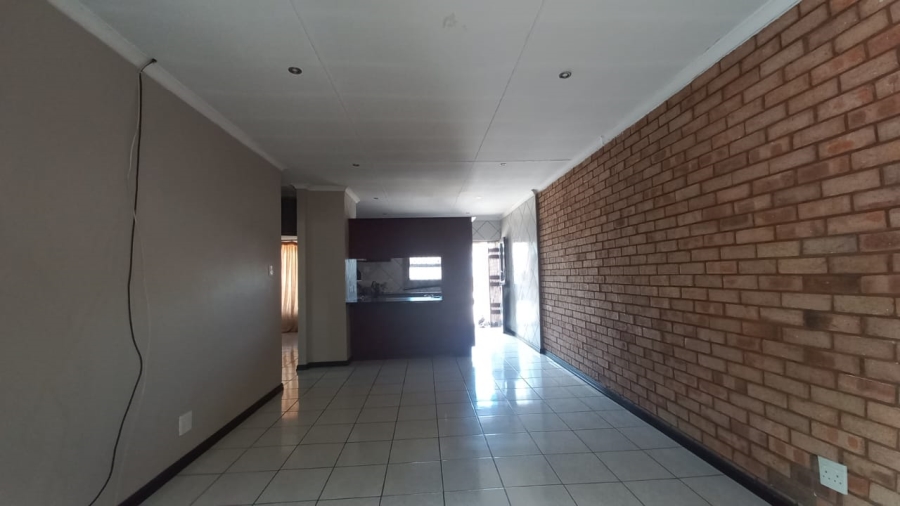 To Let 2 Bedroom Property for Rent in Willows Free State